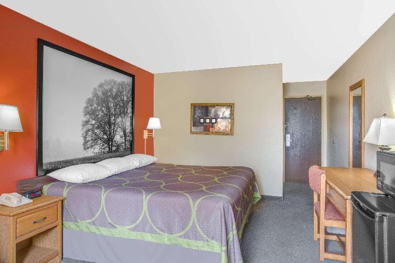 Super 8 By Wyndham Christiansburg/Blacksburg Area photo 1