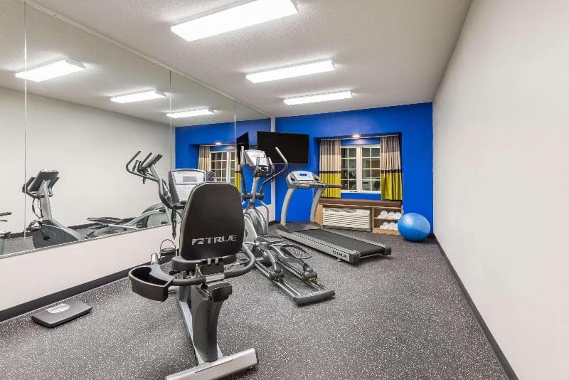 Microtel Inn & Suites By Wyndham New Martinsville 2