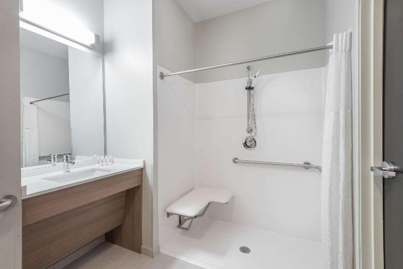 Microtel Inn & Suites By Wyndham New Martinsville 4