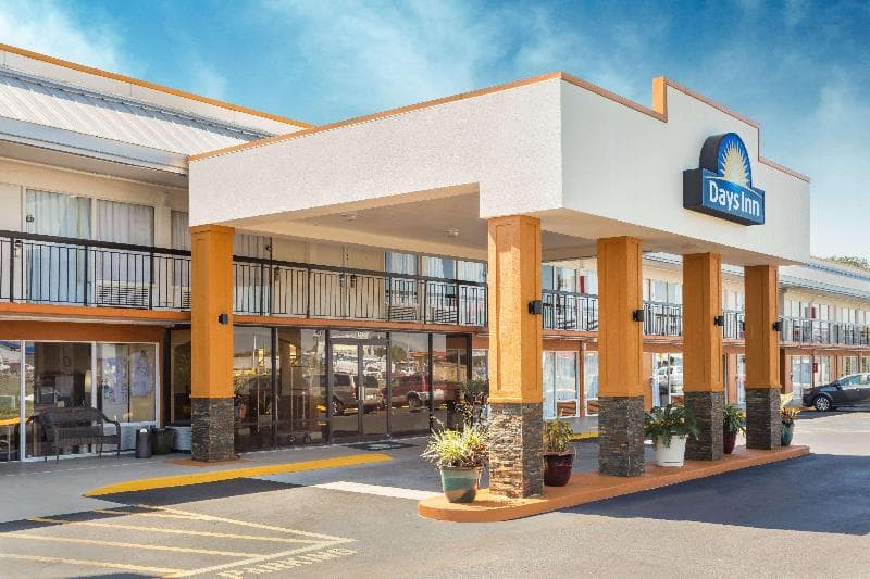 Days Inn by Wyndham Wildwood I-75 photo 1