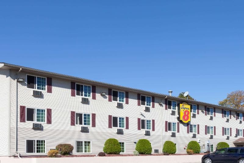 Super 8 By Wyndham Johnstown/Gloversville photo 1
