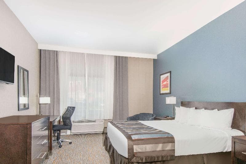 Wingate By Wyndham Niagara Falls 5