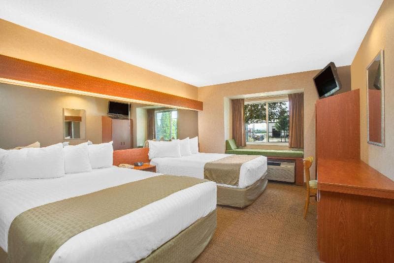 Microtel Inn & Suites By Wyndham Springville photo 1