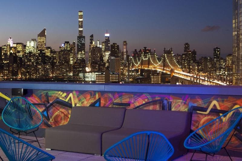 Aloft Long Island City - Manhattan View 2