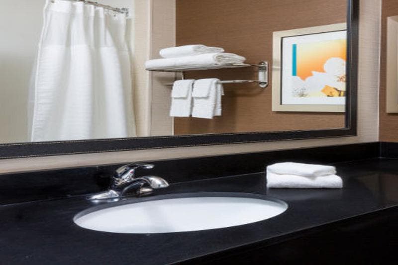 Fairfield Inn & Suites Lincoln 5