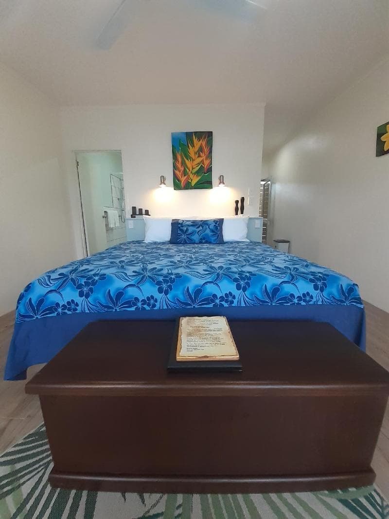 Castaway Resort 5