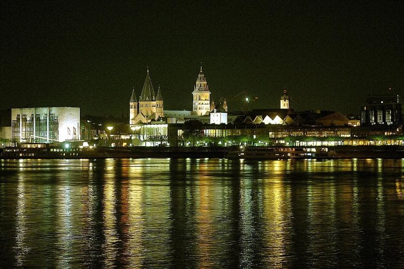 Ac Hotel By Marriott Mainz 2