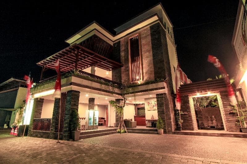 Transera Kamini Legian 2