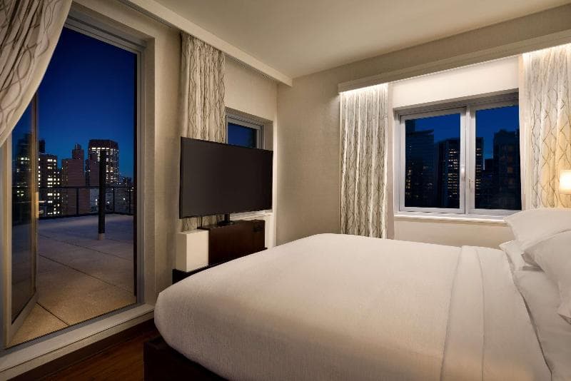 Embassy Suites by Hilton New York Manhattan Times Square 5