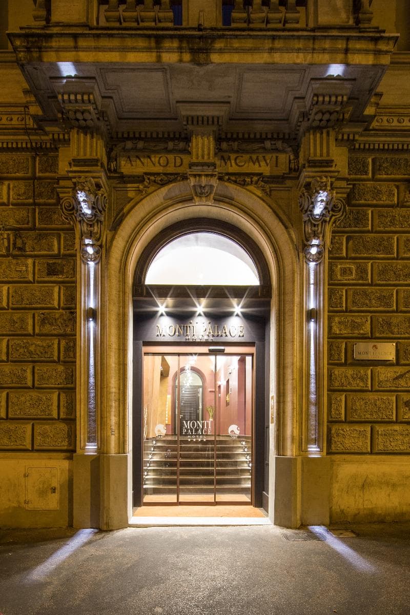 Monti Palace main