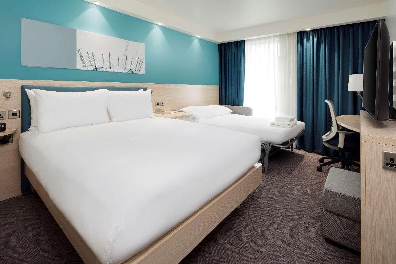 Hampton by Hilton London Docklands 5