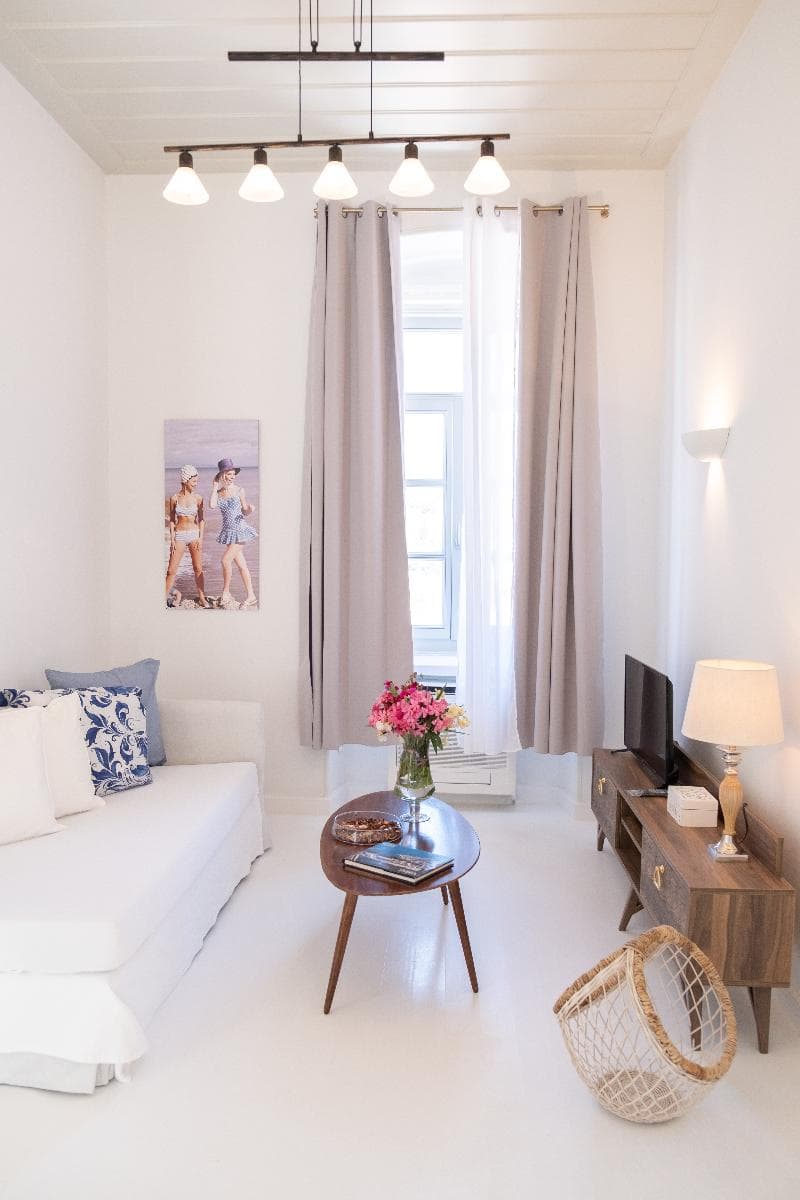 Hydra Hotel 1
