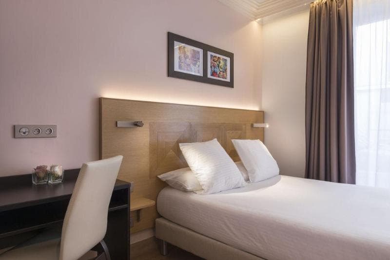 Hotel Eiffel Xv 4