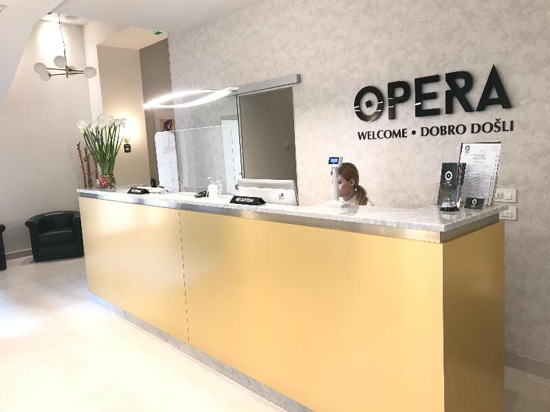 Hotel Opera 4