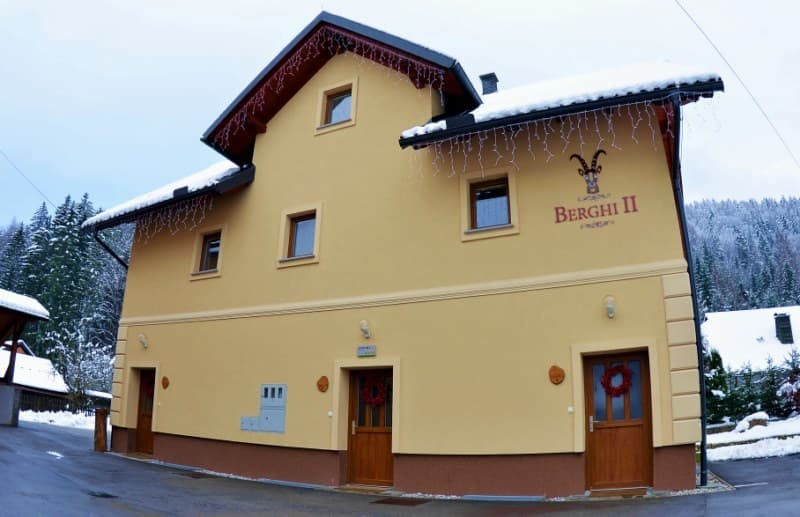 Apartment House Berghi photo 1