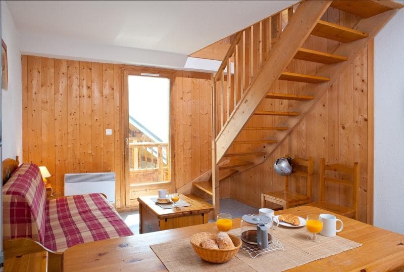 Les Chalets de la Fontaine main