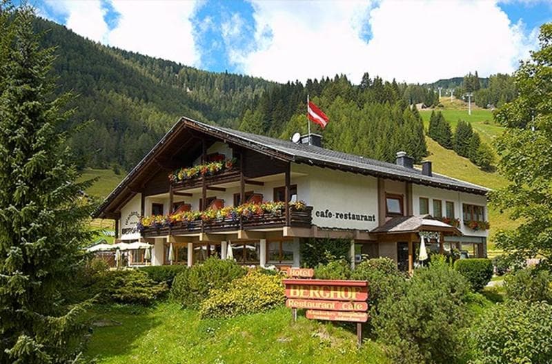 Ski- & Wanderhotel Berghof 4