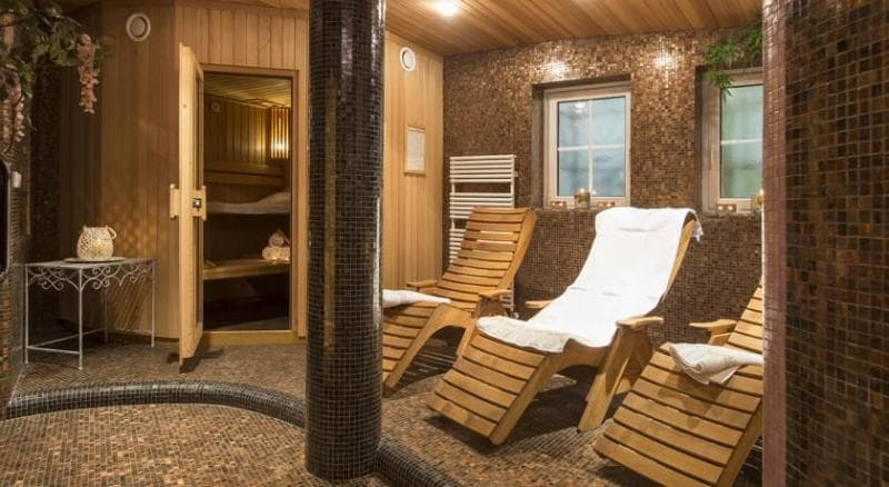 Hotel Chalet Olympia main