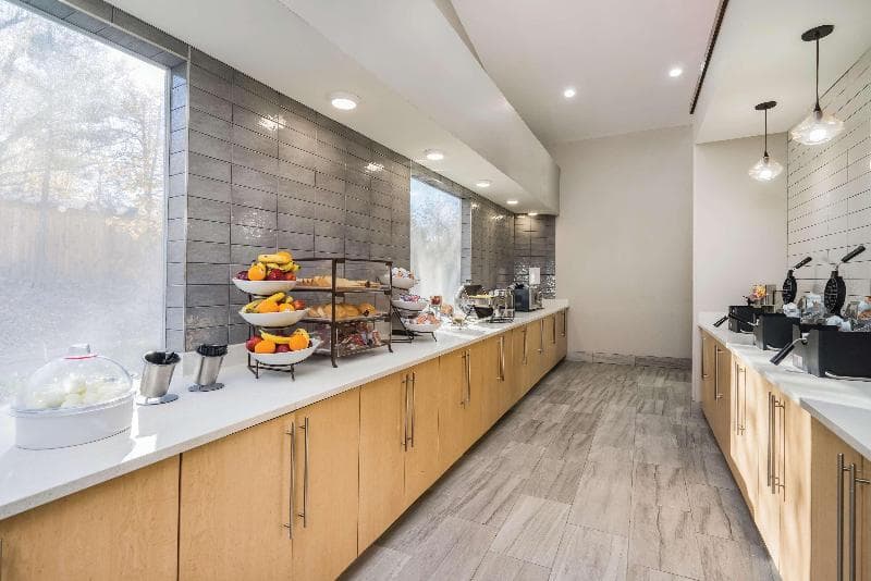 La Quinta Inn & Suites by Wyndham Chattanooga-Hamilton Place 3