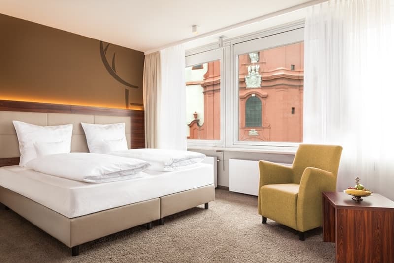 Hotel Platzhirsch main
