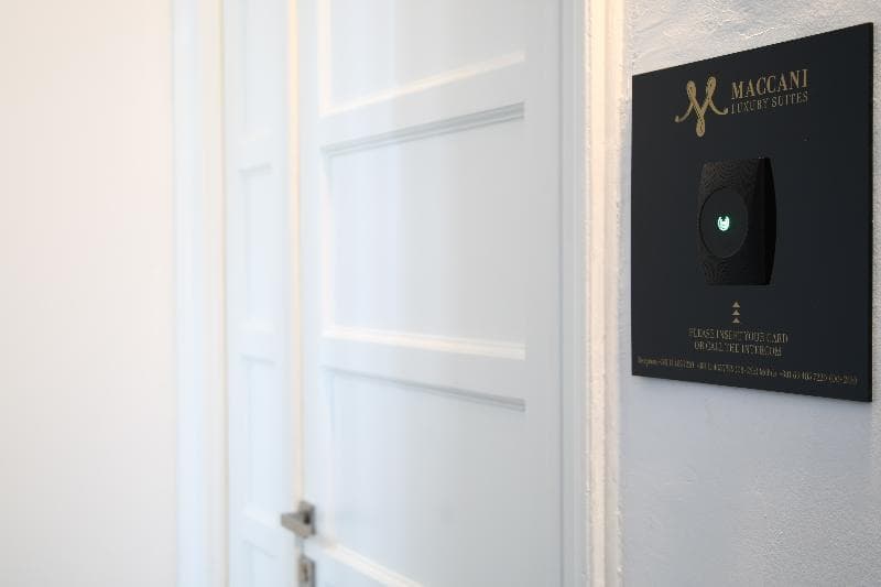 Maccani Luxury Suites 2