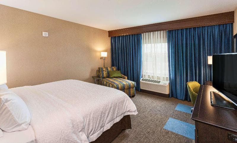 Hampton Inn & Suites Duluth North / Mall Area photo 1