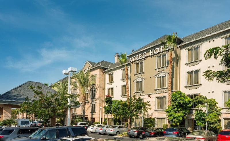 Ayres Hotel Anaheim 4