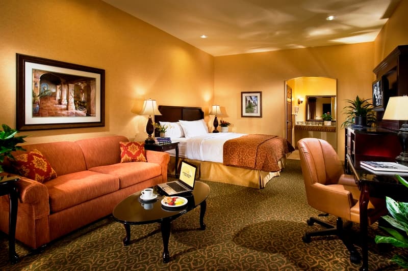 Ayres Hotel Redlands 4