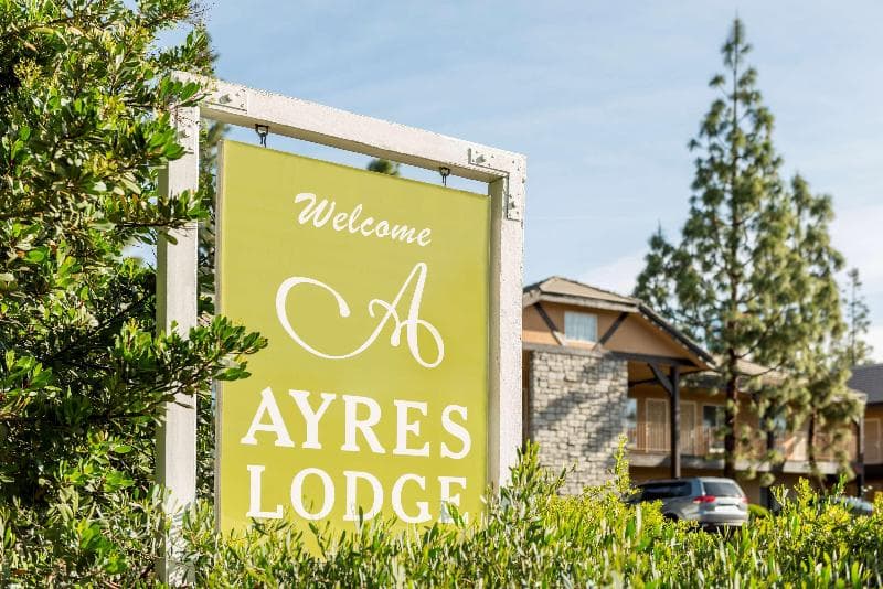 Ayres Lodge Alpine photo 1