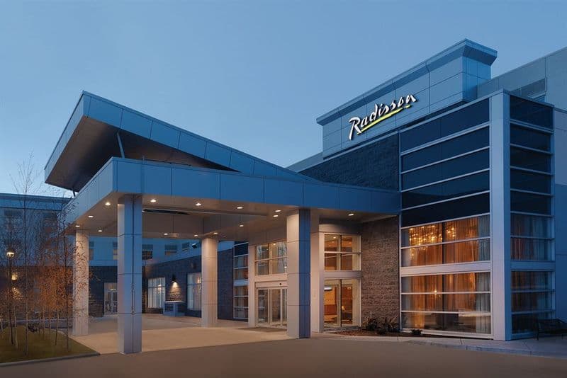 Radisson Hotel Conference Center Calgary Airport 3