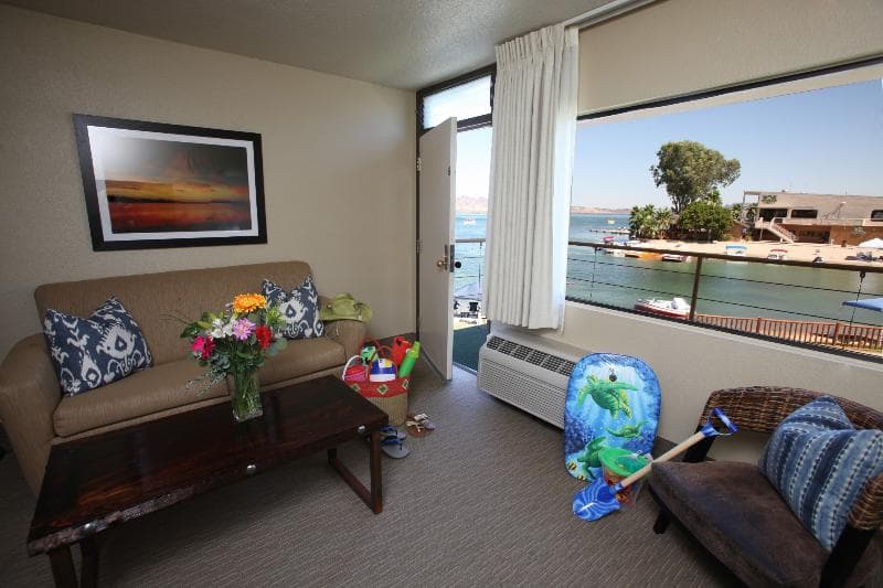 The Nautical Beachfront Resort photo 1
