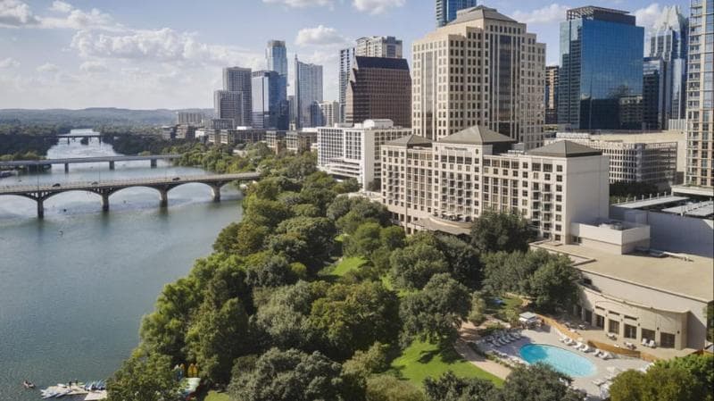 Four Seasons Hotel Austin 1
