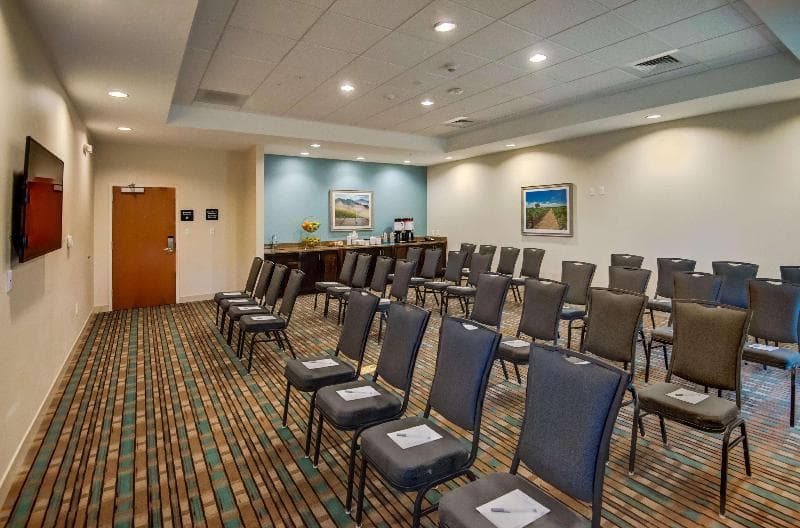 Hampton Inn Plant City photo 1