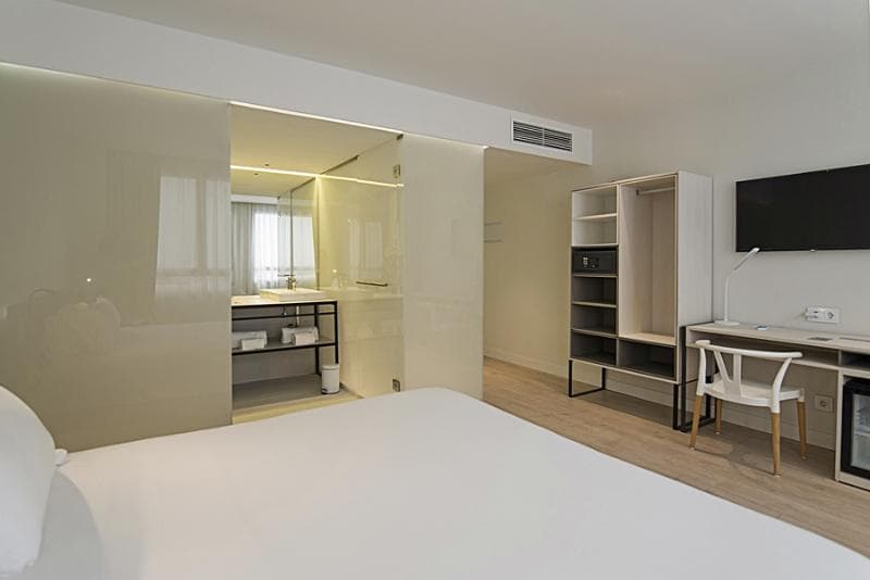 B And B Hotel Puerta Del Sol 3
