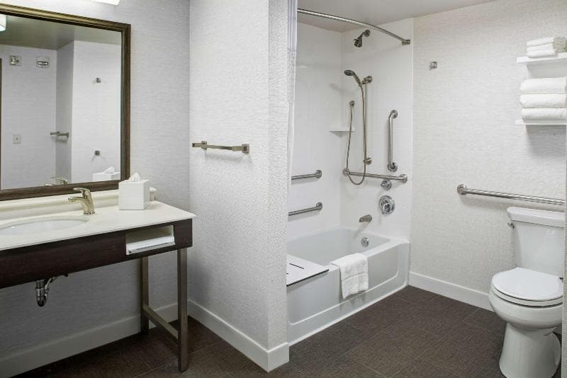 Hampton Inn & Suites Pittsburg Kansas Crossing 3