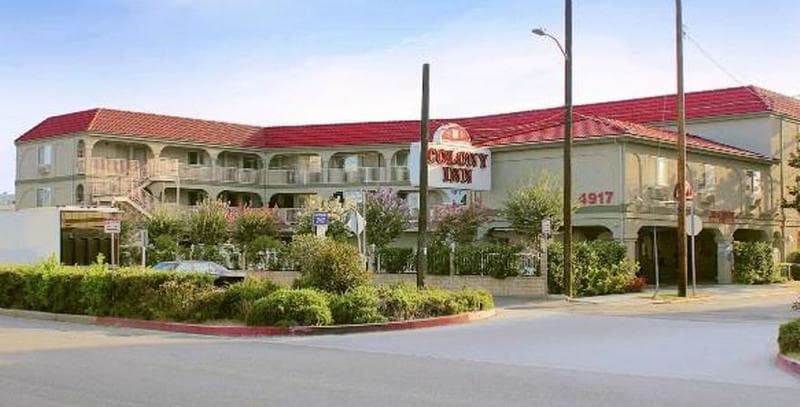 Colony Inn Universal Studios 3