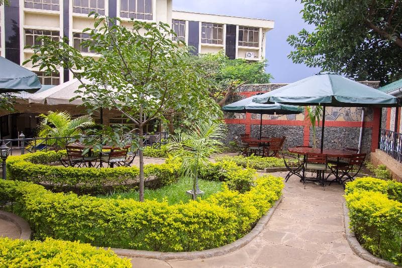 Pinecone Hotel main