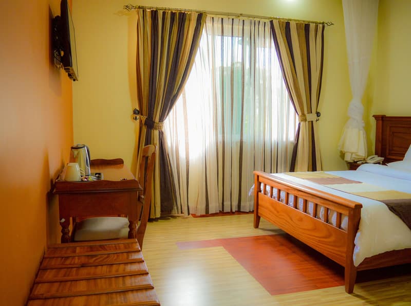 Red Ruby Hotel 4