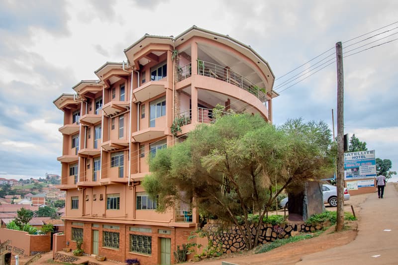 Satellite Hotel 3