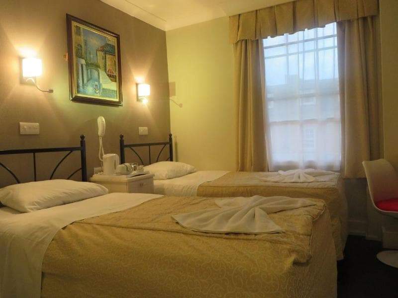 Central Hotel London 2