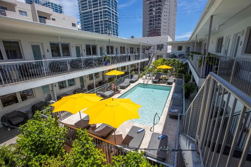 Waterside Hotel 4