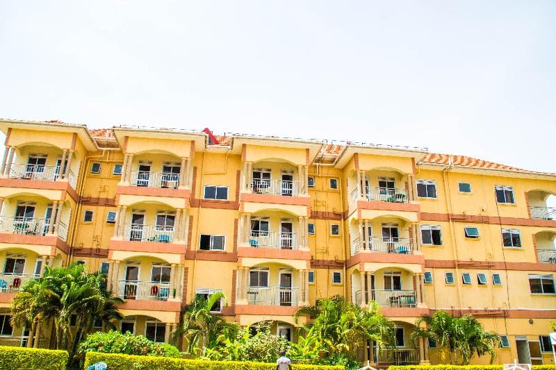 Desert Breeze Hotel main