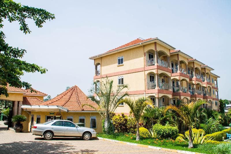 Desert Breeze Hotel 3