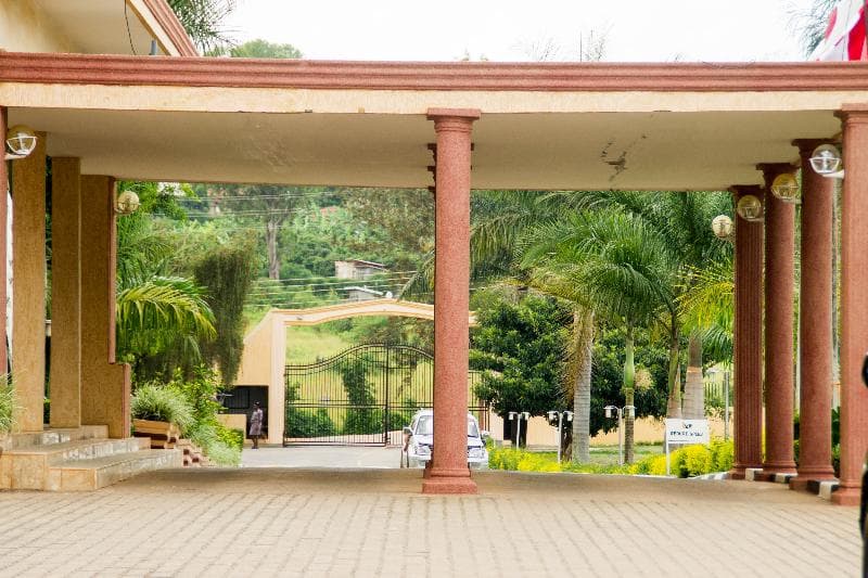 Lake View Resort Hotel main