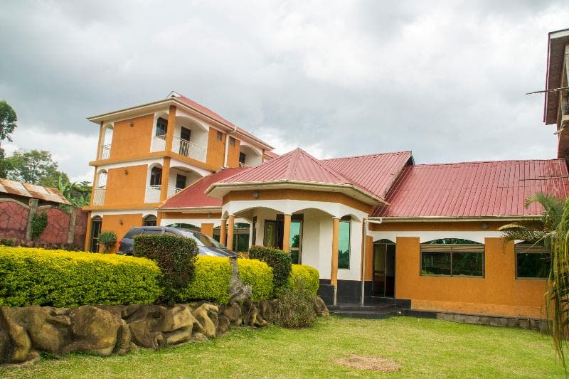 Rays Hotel 3