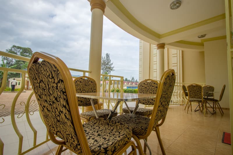 Heras Country Resort main