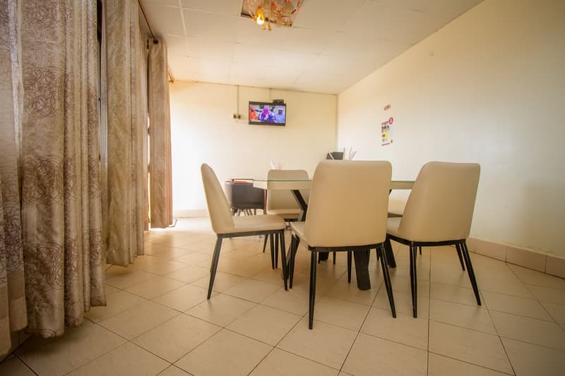Wamala Lake View Hotel 4