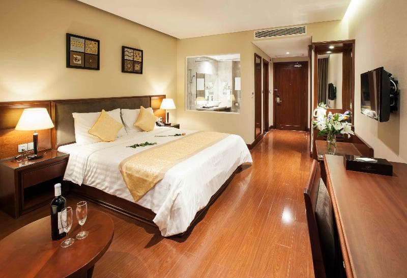 Stay Hotel 5