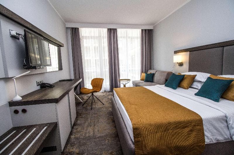 Best Western Plus Premium Inn photo 1