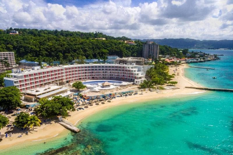 Grand Decameron Montego Beach, All-Inclusive 3